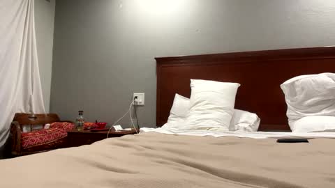 HunneysPlayRoom online show from 02/21/25, 09:24