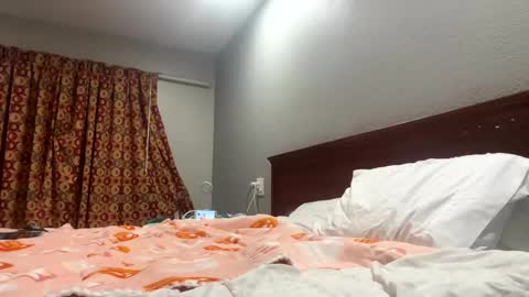 HunneysPlayRoom online show from 09/22/25, 10:17