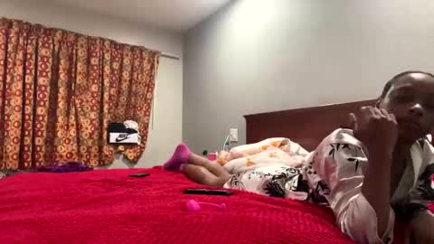 HunneysPlayRoom online show from 12/14/25, 10:53