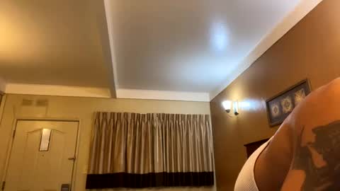 HunneysPlayRoom online show from 05/26/26, 05:14
