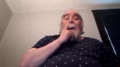 Snapshot of kickinme chatting on 11/06/25, 03:02 KICKINME online show from 11/06/25, 03:02