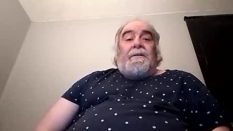 Snapshot of kickinme chatting on 11/22/25, 01:37 KICKINME online show from 11/22/25, 01:37