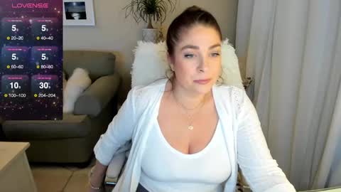 Kiera Reines online show from 12/24/24, 03:38
