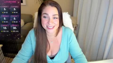 Kiera Reines online show from 12/29/24, 02:49