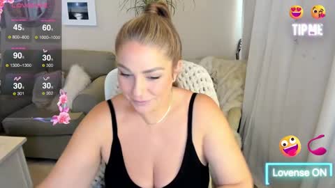 Kiera Reines online show from 10/04/25, 07:01