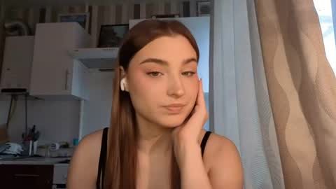 Snapshot of kierstentates chatting on 04/22/26, 07:22 Ola my name is Lissa Lets hit 10 Thumbs Up together online show from 04/22/26, 07:22