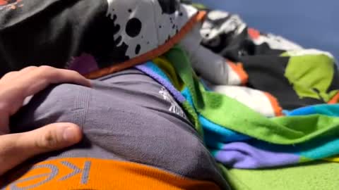 Snapshot of kike572183 chatting on 04/14/26, 12:27 kike572183 online show from 04/14/26, 12:27