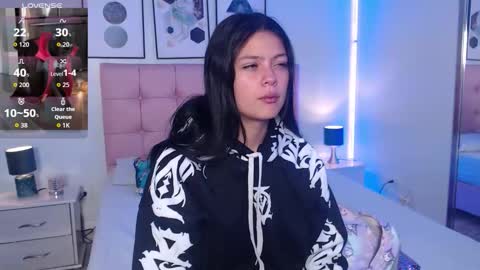 kIKI online show from 10/01/25, 11:49