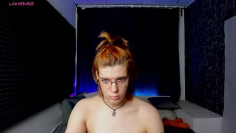 Snapshot of kiki_krash chatting on 12/11/24, 01:49 Kiki online show from 12/11/24, 01:49