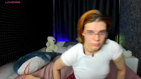 Snapshot of kiki_krash chatting on 01/16/25, 02:51 Kiki online show from 01/16/25, 02:51