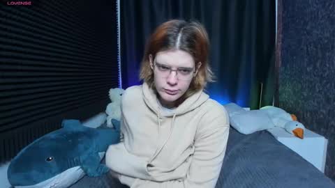 Snapshot of kiki_krash chatting on 02/15/25, 10:11 Kiki online show from 02/15/25, 10:11