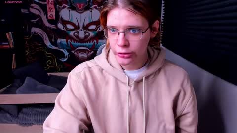 Snapshot of kiki_krash chatting on 02/21/25, 10:39 Kiki online show from 02/21/25, 10:39