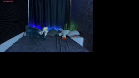 Snapshot of kiki_krash chatting on 03/10/25, 10:15 Kiki online show from 03/10/25, 10:15