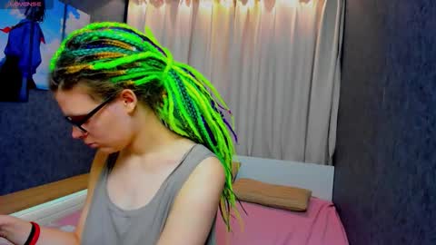 Snapshot of kiki_krash chatting on 10/03/25, 10:01 Kiki online show from 10/03/25, 10:01