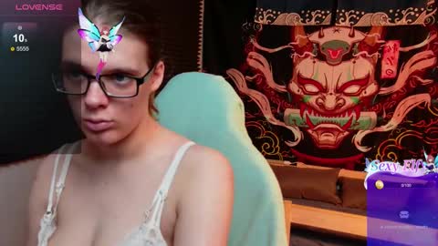 Kiki online show from 03/23/26, 10:41