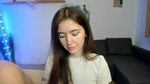 Snapshot of kiki_mcflurry chatting on 12/14/25, 08:57 PavelPolly online show from 12/14/25, 08:57