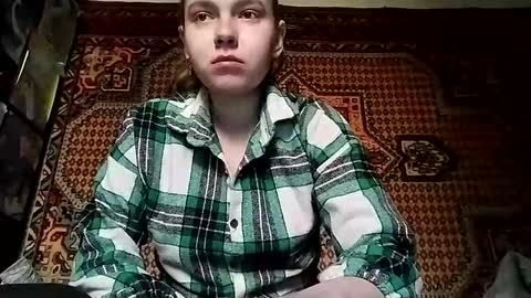 Snapshot of kikibang_ chatting on 10/21/25, 08:04 kikibang_ online show from 10/21/25, 08:04