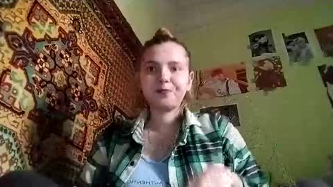 Snapshot of kikibang_ chatting on 10/31/25, 08:26 kikibang_ online show from 10/31/25, 08:26