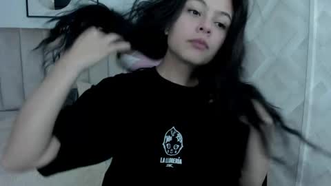 Kikii  online show from 05/01/26, 09:41