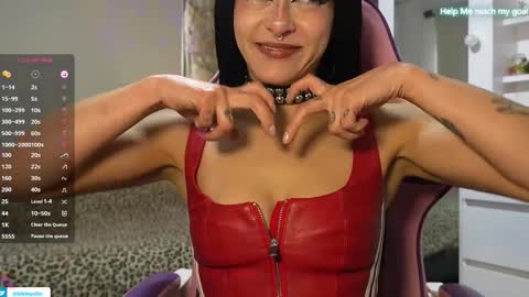 Snapshot of kikilepetite chatting on 11/12/25, 07:03 kiki online show from 11/12/25, 07:03