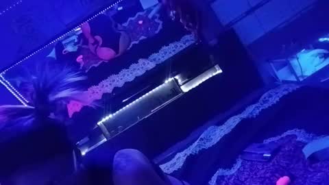 kikilovespartylights online show from 02/11/26, 10:42