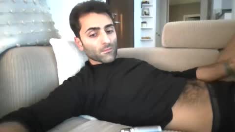 kikkus01 online show from 11/28/25, 02:31