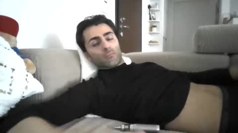 Snapshot of kikkus01 chatting on 01/19/26, 02:32 kikkus01 online show from 01/19/26, 02:32