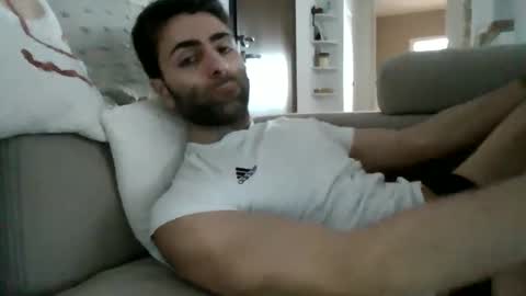 Snapshot of kikkus01 chatting on 02/18/26, 11:28 kikkus01 online show from 02/18/26, 11:28