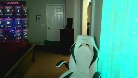 Snapshot of kiks823 chatting on 11/09/25, 08:34 ONLY FANS Britteebee online show from 11/09/25, 08:34