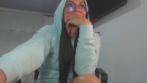 Snapshot of killey_saints chatting on 12/20/25, 01:45 killey online show from 12/20/25, 01:45