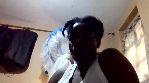 lolo online show from 12/22/25, 07:38