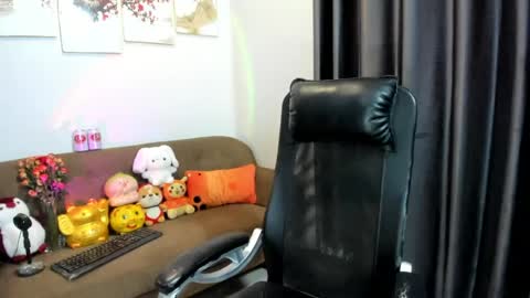 Kim online show from 06/04/26, 06:08
