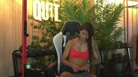 Kim online show from 05/05/26, 01:19