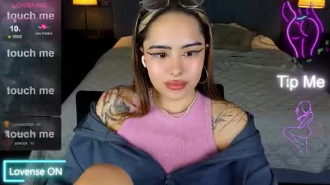 Kim online show from 11/27/25, 08:27