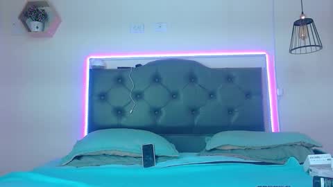 Snapshot of kim_clarck1 chatting on 11/06/25, 03:57 Kim online show from 11/06/25, 03:57