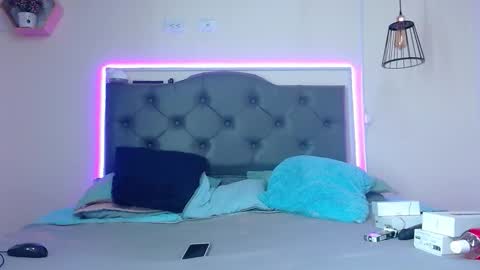 Snapshot of kim_clarck1 chatting on 11/30/25, 03:16 Kim online show from 11/30/25, 03:16