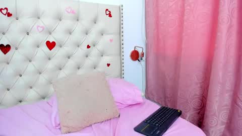 Snapshot of kim_eli chatting on 02/20/25, 09:09 kim_eli online show from 02/20/25, 09:09