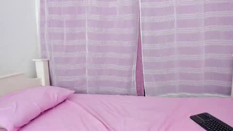 Snapshot of kim_eli chatting on 02/25/26, 08:40 kim_eli online show from 02/25/26, 08:40