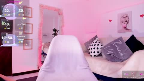 Snapshot of kim_ev chatting on 01/29/25, 08:18 Kim online show from 01/29/25, 08:18