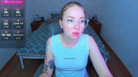 Snapshot of kim_girl_next_door chatting on 11/13/25, 11:53 KIM online show from 11/13/25, 11:53