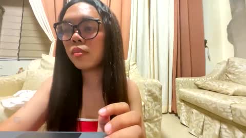 KYLIE online show from 04/07/26, 01:00