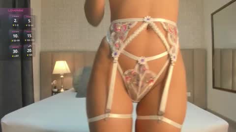 Kim online show from 10/11/25, 01:20