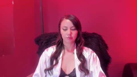 Kim online show from 10/28/25, 05:44