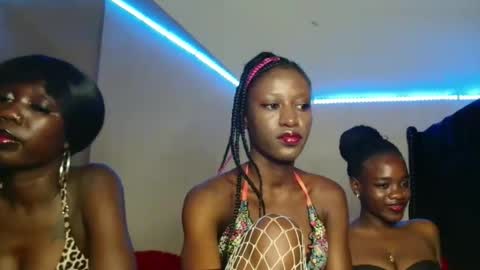 Kimberly online show from 11/18/25, 04:00