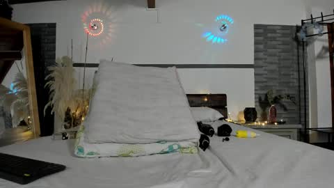 Snapshot of kimberly_lozano chatting on 03/02/25, 02:43 Kimberly online show from 03/02/25, 02:43