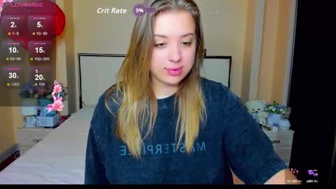 Snapshot of kimberly_mmm chatting on 09/19/25, 04:18 kimberly_mmm online show from 09/19/25, 04:18