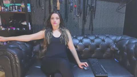  KIMBERLY SWAN  online show from 01/21/25, 02:43