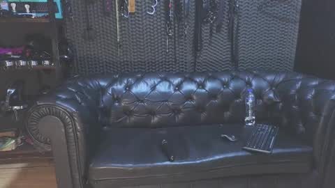  KIMBERLY SWAN  online show from 02/18/25, 06:47