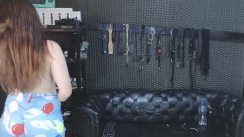  KIMBERLY SWAN  online show from 02/12/26, 06:36