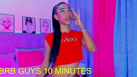 Snapshot of kimberly_thompsom chatting on 12/19/24, 06:01 Your Queen KIM online show from 12/19/24, 06:01